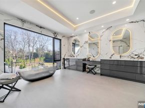 11 Roberts Road, Englewood Cliffs NJ 07632