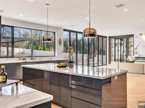 11 Roberts Road, Englewood Cliffs NJ 07632
