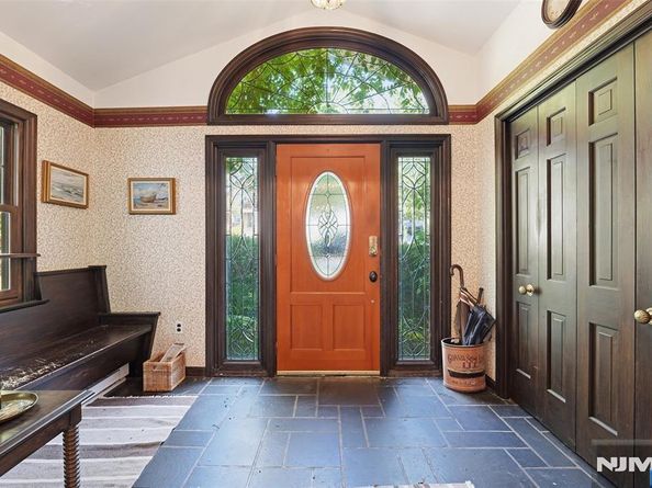210 Leonia Avenue, Leonia NJ 07605