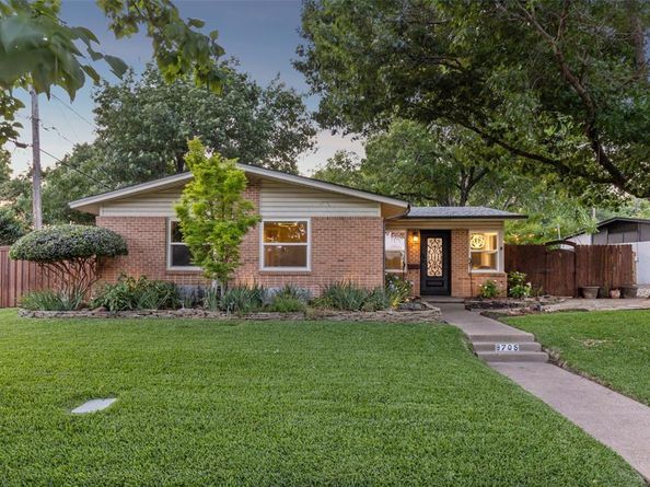9705  Ash Creek Drive , Dallas Texas 75228
