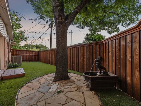 9705  Ash Creek Drive , Dallas Texas 75228