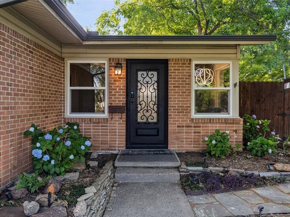 9705  Ash Creek Drive , Dallas Texas 75228
