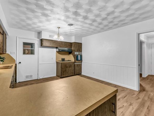 100  Oakhurst Drive , Hurst Texas 76053