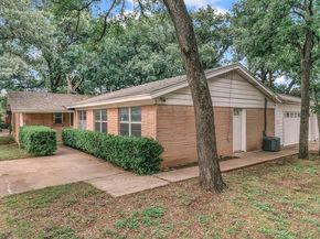 100  Oakhurst Drive , Hurst Texas 76053