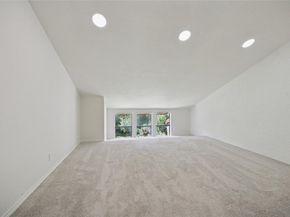 712  Oakwood Trail , Fort Worth Texas 76112