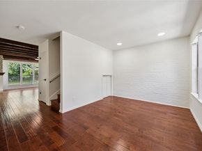 712  Oakwood Trail , Fort Worth Texas 76112