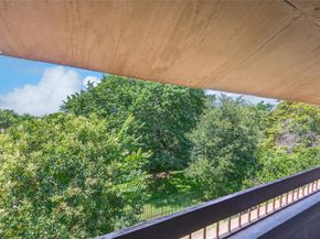 712  Oakwood Trail , Fort Worth Texas 76112
