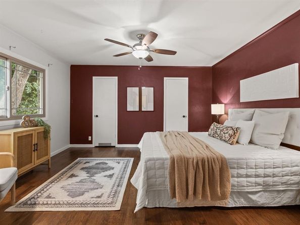 5217  Blue Valley Court , Fort Worth Texas 76112