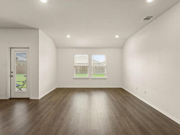 15105  Ace Drive , Dallas Texas 75253