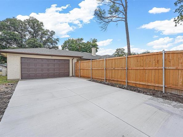 2205  Westlake Drive , Plano Texas 75075