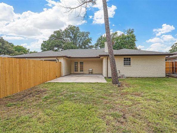 2205  Westlake Drive , Plano Texas 75075