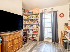 1228  Meadow Glen , Crowley Texas 76036