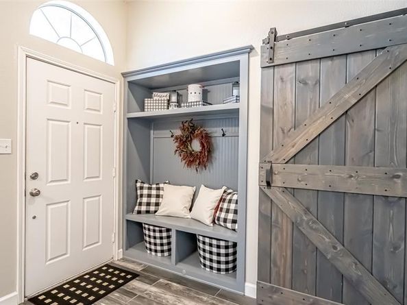 1228  Meadow Glen , Crowley Texas 76036