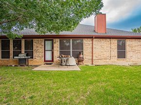 1228  Meadow Glen , Crowley Texas 76036