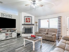 1228  Meadow Glen , Crowley Texas 76036