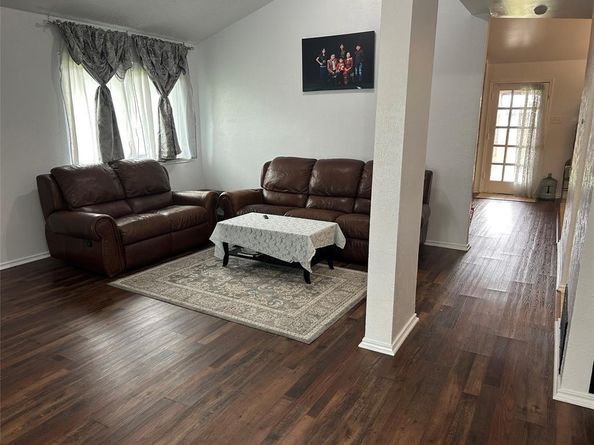 1722  Glencairn Lane , Lewisville Texas 75067