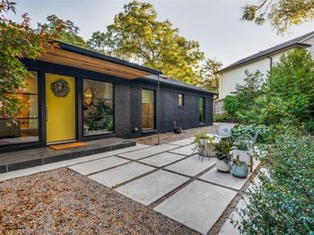 416  Crestwood Drive 