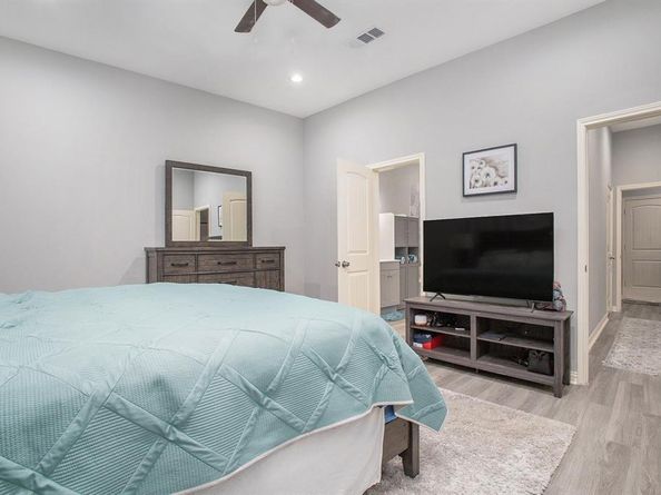 5406  Signal Peak Drive , Arlington Texas 76017