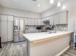 5406  Signal Peak Drive , Arlington Texas 76017
