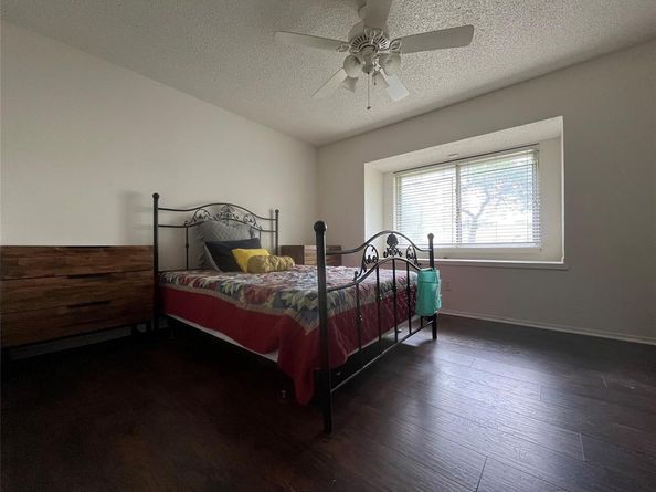 5718  Meadow Wood Lane , Fort Worth Texas 76112