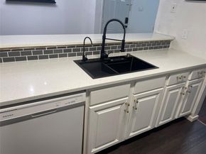 8601  Park Lane  714, Dallas Texas 75231