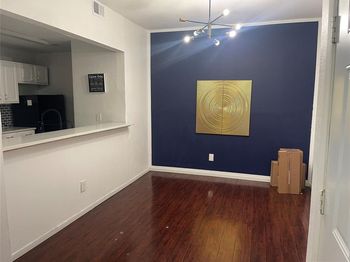 8601  Park Lane 