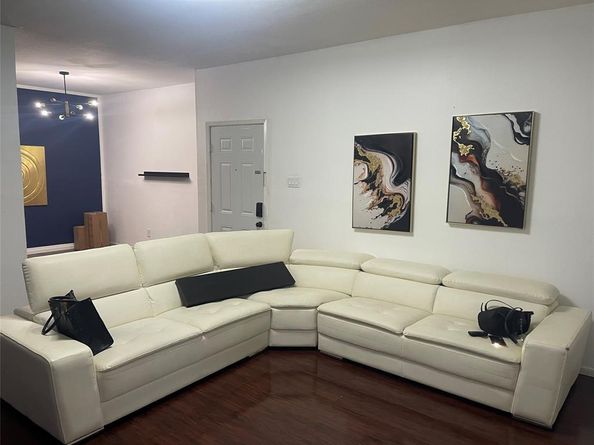 8601  Park Lane  714, Dallas Texas 75231