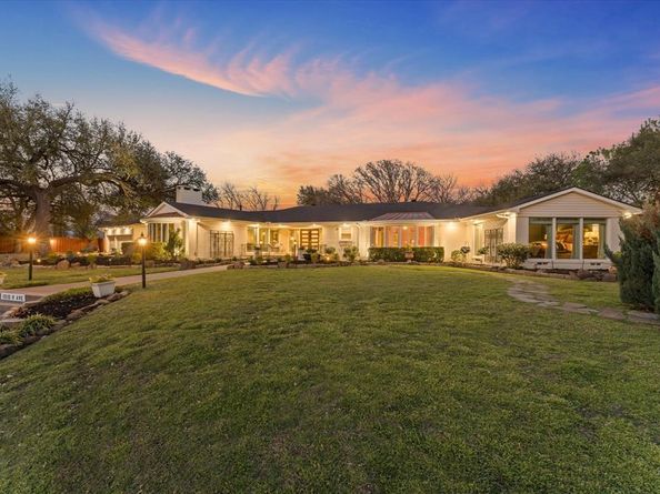 1510  R Avenue , Plano Texas 75074
