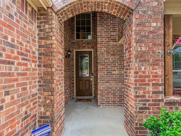 5721  Diamond Valley Drive , Fort Worth Texas 76179