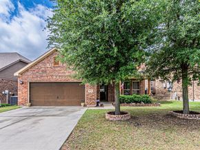 5721  Diamond Valley Drive , Fort Worth Texas 76179