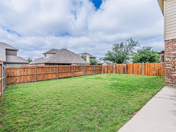 5721  Diamond Valley Drive , Fort Worth Texas 76179