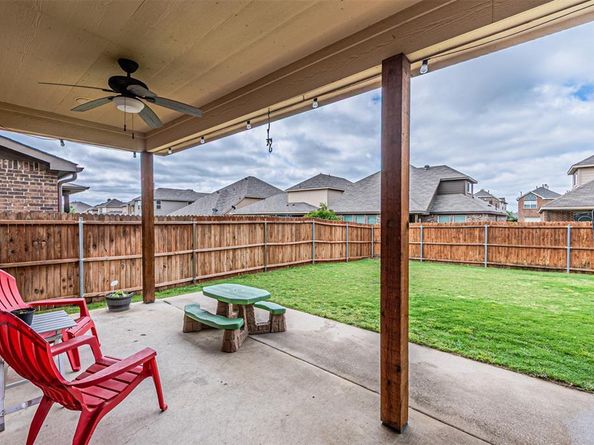 5721  Diamond Valley Drive , Fort Worth Texas 76179