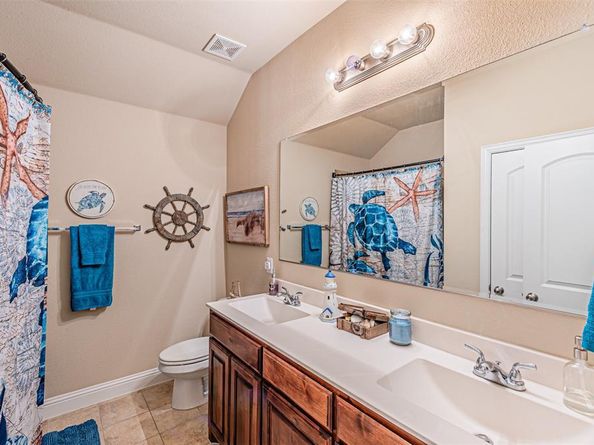 5721  Diamond Valley Drive , Fort Worth Texas 76179