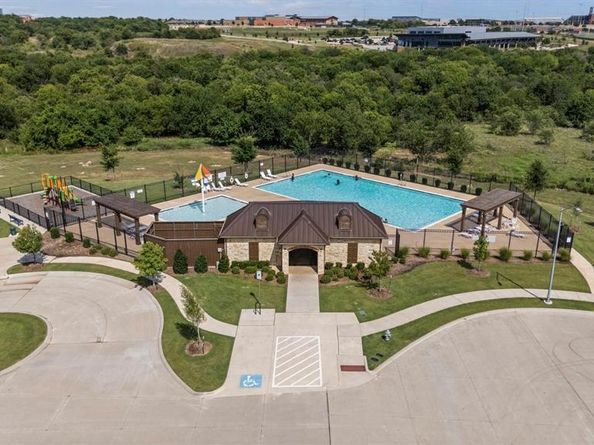 5721  Diamond Valley Drive , Fort Worth Texas 76179