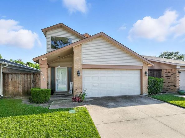 2618  Via Los Altos  , Carrollton Texas 75006