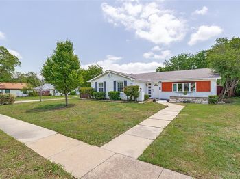 1215  Cloverdale Drive 