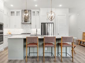 1065  Manacor Lane , Dallas Texas 75212