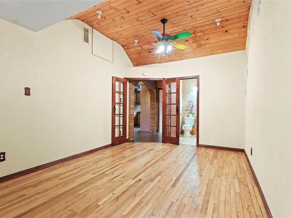 7220  Amy Street , Dallas Texas 75217