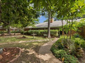 2218  Southridge Drive , Denton Texas 76205