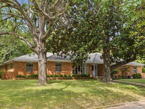 2218  Southridge Drive , Denton Texas 76205