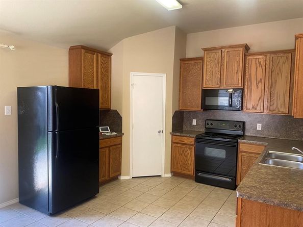 1734  Duck Cove Drive , Aubrey Texas 76227