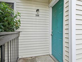 7431  Holly Hill Drive  208, Dallas Texas 75231