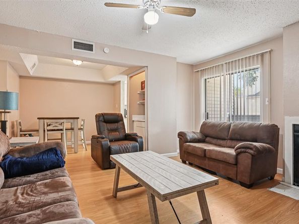 7431  Holly Hill Drive  208, Dallas Texas 75231