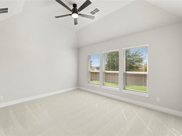 429  Curtiss  , Fate Texas 75087