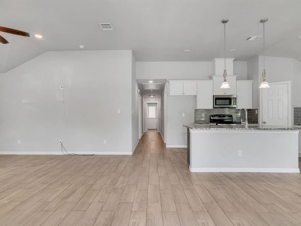 1107 E Cannon Street , Fort Worth Texas 76104