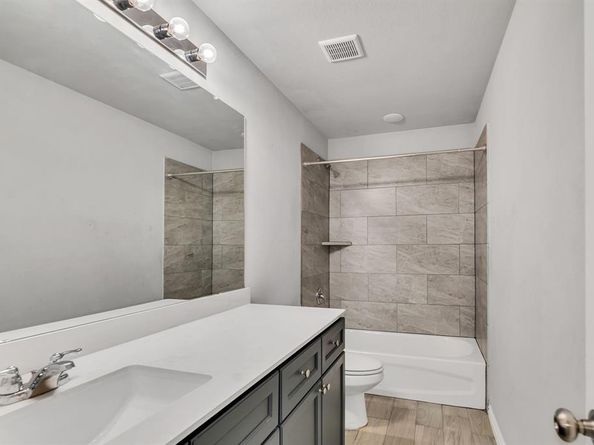1107 E Cannon Street , Fort Worth Texas 76104