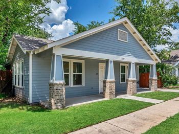1107 E Cannon Street 