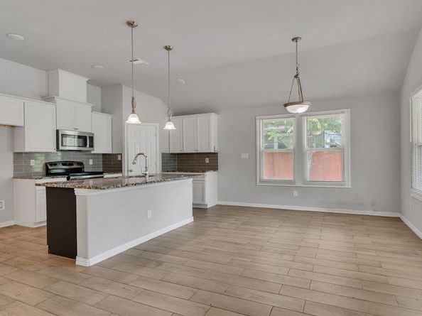1107 E Cannon Street , Fort Worth Texas 76104