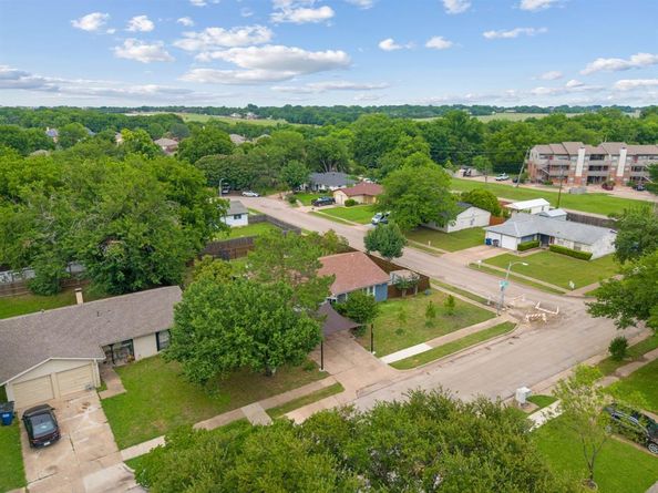 1413  Rockbrook Street , Lancaster Texas 75134