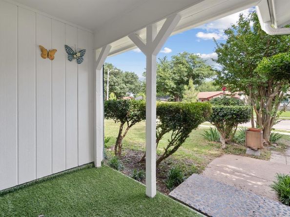 1413  Rockbrook Street , Lancaster Texas 75134